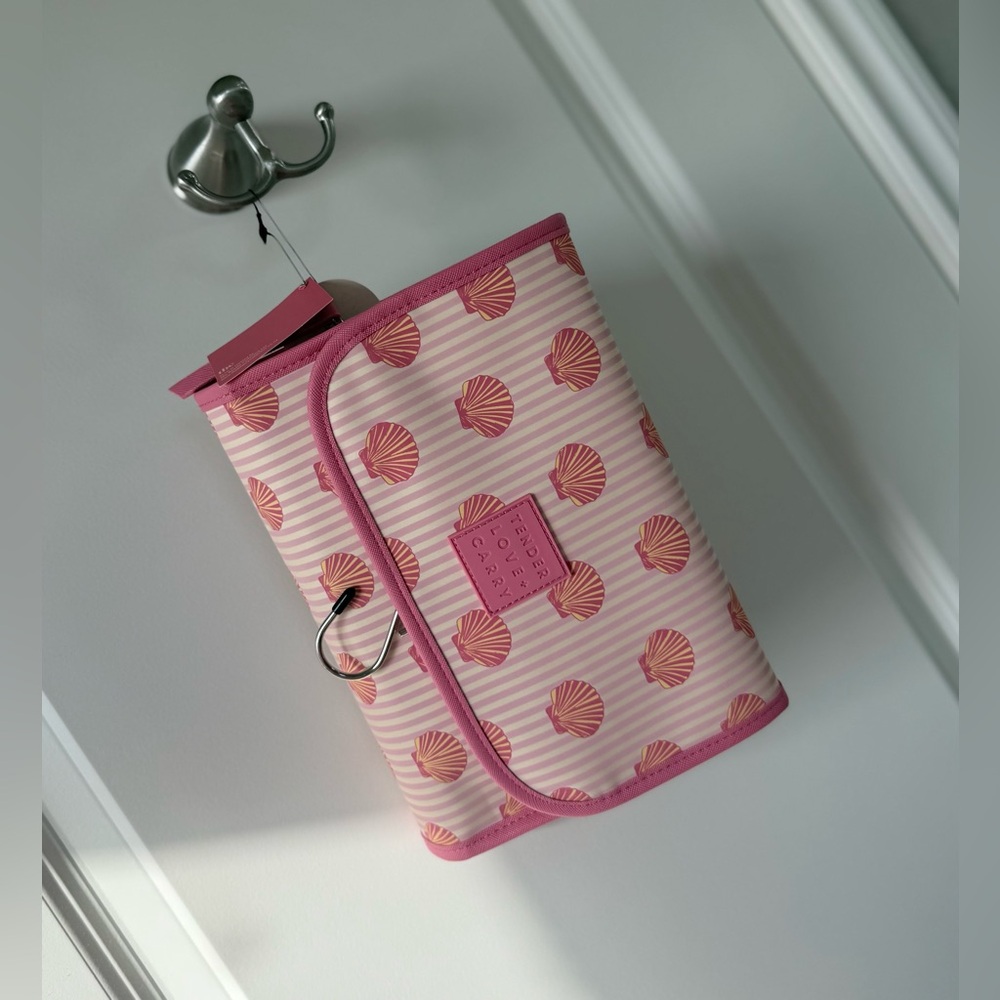 Tender Love & Carry Pink Shell Travel Cosmetic Bag NWT